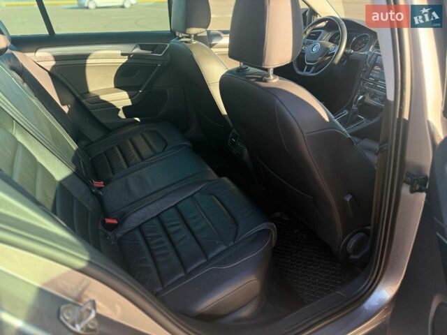 Сірий Фольксваген e-Golf, об'ємом двигуна 0 л та пробігом 133 тис. км за 9800 $, фото 6 на Automoto.ua