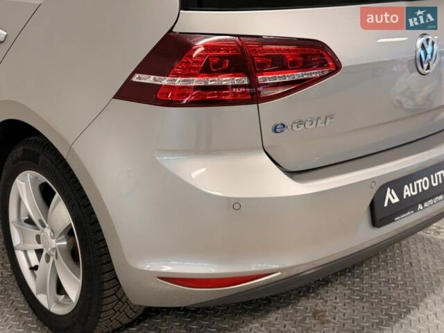 Серый Фольксваген e-Golf, объемом двигателя 0 л и пробегом 116 тыс. км за 9600 $, фото 7 на Automoto.ua