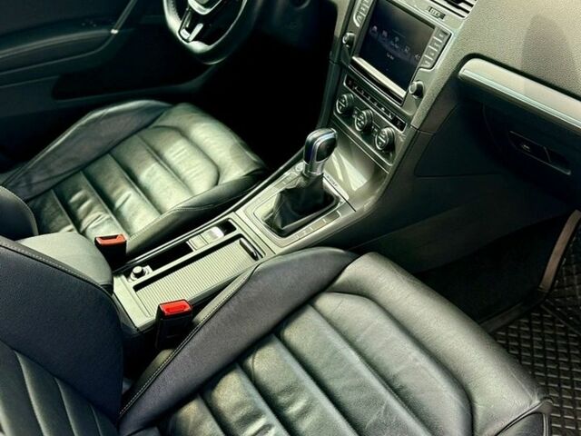 Сірий Фольксваген e-Golf, об'ємом двигуна 0 л та пробігом 130 тис. км за 8799 $, фото 36 на Automoto.ua