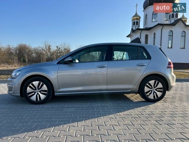 Серый Фольксваген e-Golf, объемом двигателя 0 л и пробегом 127 тыс. км за 8550 $, фото 2 на Automoto.ua