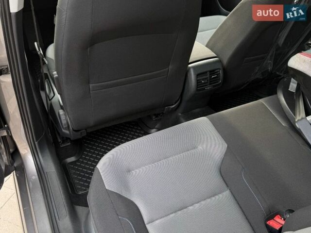 Серый Фольксваген e-Golf, объемом двигателя 0 л и пробегом 107 тыс. км за 9300 $, фото 4 на Automoto.ua