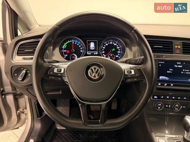Серый Фольксваген e-Golf, объемом двигателя 0 л и пробегом 116 тыс. км за 9600 $, фото 8 на Automoto.ua