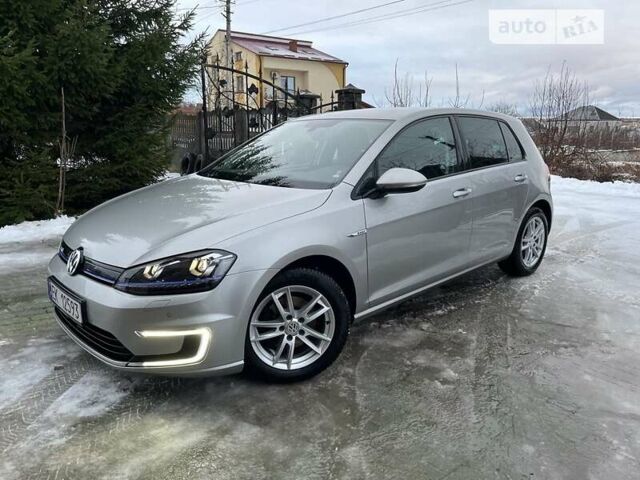 Серый Фольксваген e-Golf, объемом двигателя 0 л и пробегом 185 тыс. км за 10599 $, фото 12 на Automoto.ua
