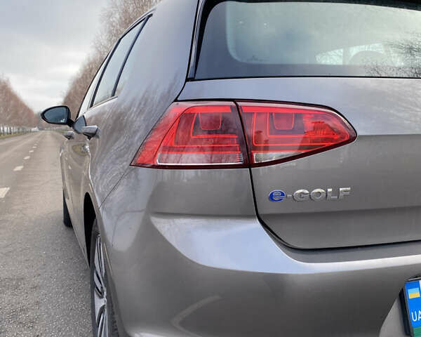 Сірий Фольксваген e-Golf, об'ємом двигуна 0 л та пробігом 87 тис. км за 11800 $, фото 13 на Automoto.ua