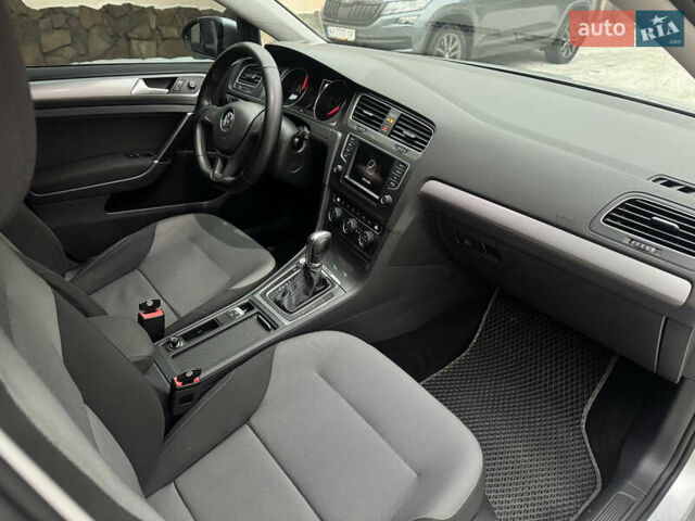 Сірий Фольксваген e-Golf, об'ємом двигуна 0 л та пробігом 92 тис. км за 8500 $, фото 20 на Automoto.ua