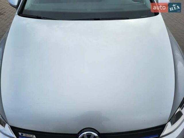 Серый Фольксваген e-Golf, объемом двигателя 0 л и пробегом 98 тыс. км за 9300 $, фото 47 на Automoto.ua