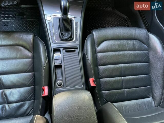 Серый Фольксваген e-Golf, объемом двигателя 0 л и пробегом 104 тыс. км за 9988 $, фото 22 на Automoto.ua