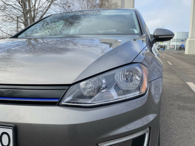 Серый Фольксваген e-Golf, объемом двигателя 0 л и пробегом 87 тыс. км за 10500 $, фото 10 на Automoto.ua