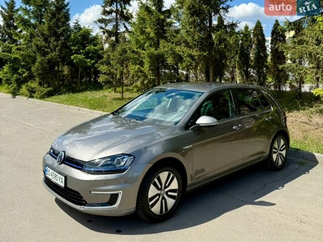 Серый Фольксваген e-Golf, объемом двигателя 0 л и пробегом 110 тыс. км за 9199 $, фото 4 на Automoto.ua