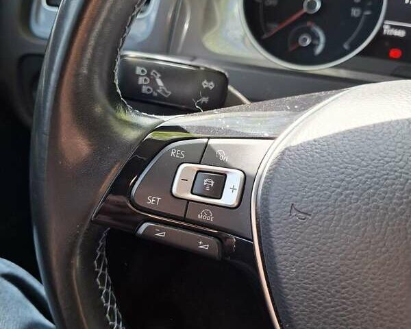 Серый Фольксваген e-Golf, объемом двигателя 0 л и пробегом 121 тыс. км за 9700 $, фото 6 на Automoto.ua