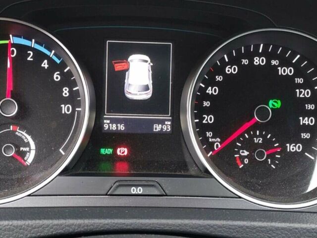 Серый Фольксваген e-Golf, объемом двигателя 0 л и пробегом 92 тыс. км за 9500 $, фото 13 на Automoto.ua