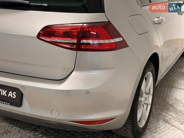 Серый Фольксваген e-Golf, объемом двигателя 0 л и пробегом 116 тыс. км за 9600 $, фото 6 на Automoto.ua