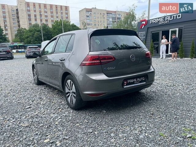 Серый Фольксваген e-Golf, объемом двигателя 0 л и пробегом 135 тыс. км за 8300 $, фото 4 на Automoto.ua