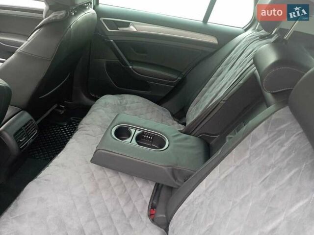 Серый Фольксваген e-Golf, объемом двигателя 0 л и пробегом 113 тыс. км за 9900 $, фото 10 на Automoto.ua