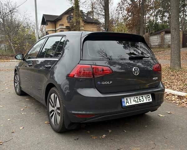 Серый Фольксваген e-Golf, объемом двигателя 0 л и пробегом 96 тыс. км за 9100 $, фото 11 на Automoto.ua