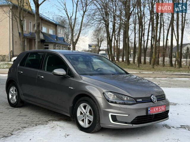 Серый Фольксваген e-Golf, объемом двигателя 0 л и пробегом 129 тыс. км за 8300 $, фото 10 на Automoto.ua