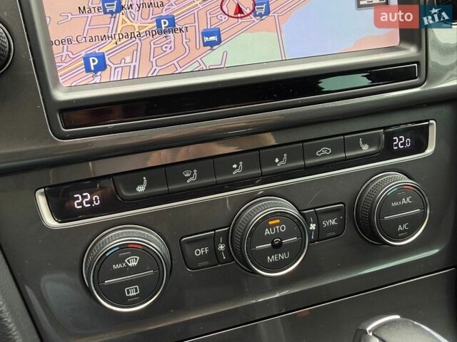 Серый Фольксваген e-Golf, объемом двигателя 0 л и пробегом 116 тыс. км за 9200 $, фото 28 на Automoto.ua
