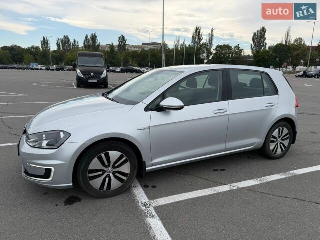 Серый Фольксваген e-Golf, объемом двигателя 0 л и пробегом 86 тыс. км за 9800 $, фото 1 на Automoto.ua