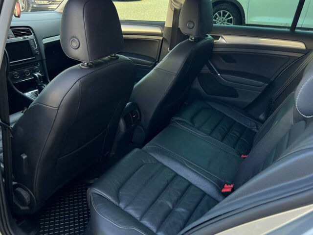 Серый Фольксваген e-Golf, объемом двигателя 24 л и пробегом 122 тыс. км за 10400 $, фото 13 на Automoto.ua