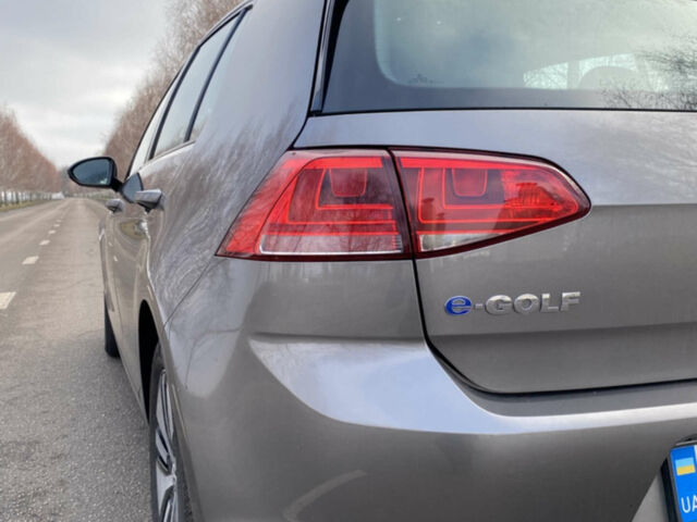 Серый Фольксваген e-Golf, объемом двигателя 0 л и пробегом 87 тыс. км за 10500 $, фото 13 на Automoto.ua