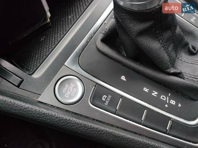 Сірий Фольксваген e-Golf, об'ємом двигуна 0 л та пробігом 117 тис. км за 8600 $, фото 26 на Automoto.ua