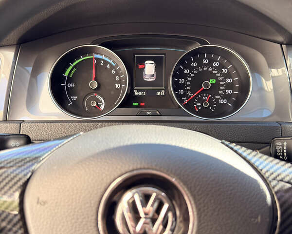 Серый Фольксваген e-Golf, объемом двигателя 0 л и пробегом 165 тыс. км за 8800 $, фото 14 на Automoto.ua