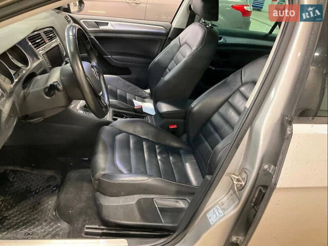 Серый Фольксваген e-Golf, объемом двигателя 0 л и пробегом 114 тыс. км за 8999 $, фото 6 на Automoto.ua