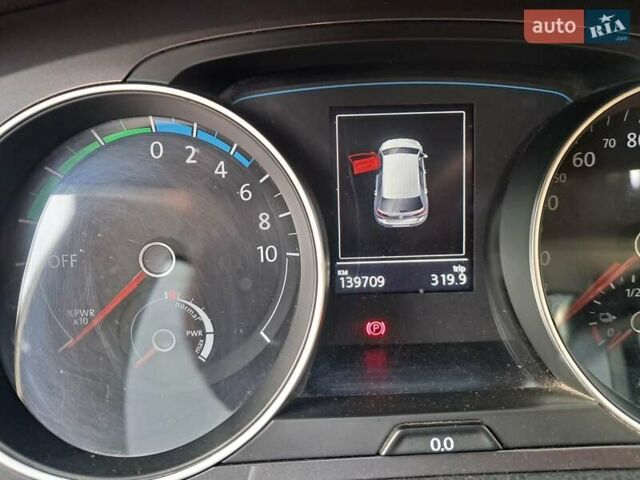 Серый Фольксваген e-Golf, объемом двигателя 0 л и пробегом 140 тыс. км за 9200 $, фото 18 на Automoto.ua