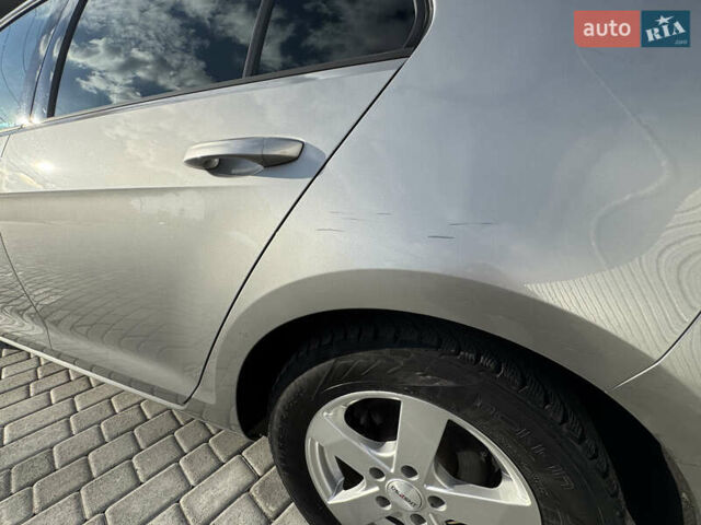 Серый Фольксваген e-Golf, объемом двигателя 0 л и пробегом 53 тыс. км за 11000 $, фото 11 на Automoto.ua