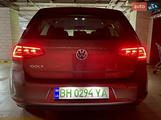 Серый Фольксваген e-Golf, объемом двигателя 0 л и пробегом 119 тыс. км за 10700 $, фото 58 на Automoto.ua