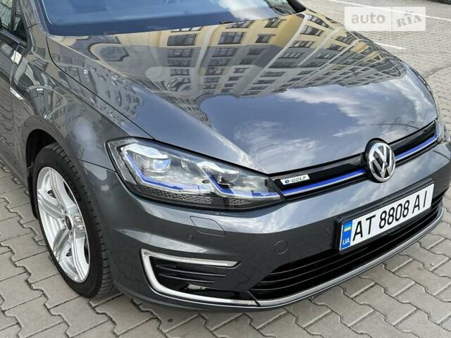 Серый Фольксваген e-Golf, объемом двигателя 0 л и пробегом 120 тыс. км за 18700 $, фото 27 на Automoto.ua