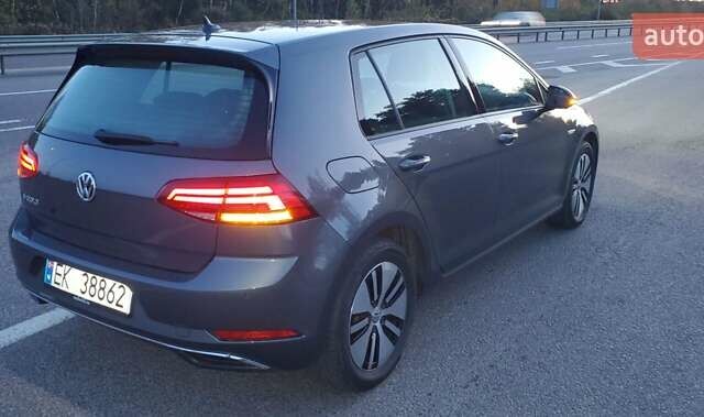 Серый Фольксваген e-Golf, объемом двигателя 0 л и пробегом 150 тыс. км за 11900 $, фото 13 на Automoto.ua