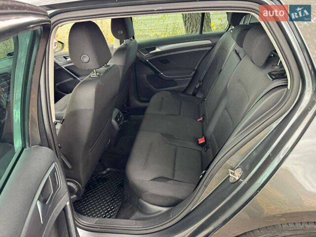 Серый Фольксваген e-Golf, объемом двигателя 0 л и пробегом 194 тыс. км за 11650 $, фото 14 на Automoto.ua