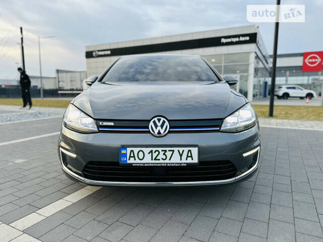 Серый Фольксваген e-Golf, объемом двигателя 0 л и пробегом 108 тыс. км за 14400 $, фото 2 на Automoto.ua