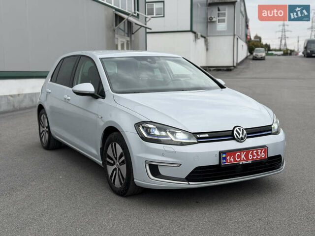 Серый Фольксваген e-Golf, объемом двигателя 0 л и пробегом 98 тыс. км за 12300 $, фото 2 на Automoto.ua
