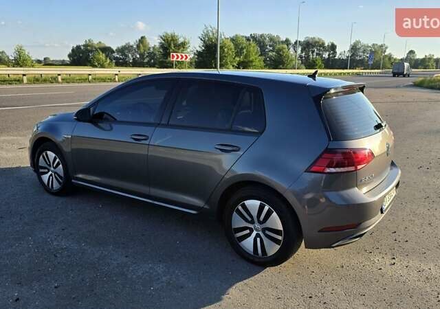 Серый Фольксваген e-Golf, объемом двигателя 0 л и пробегом 74 тыс. км за 13900 $, фото 4 на Automoto.ua