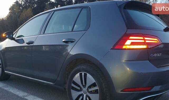 Серый Фольксваген e-Golf, объемом двигателя 0 л и пробегом 150 тыс. км за 11500 $, фото 8 на Automoto.ua
