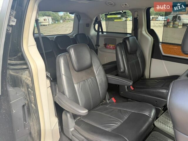 Серый Фольксваген e-Golf, объемом двигателя 0 л и пробегом 143 тыс. км за 12500 $, фото 11 на Automoto.ua