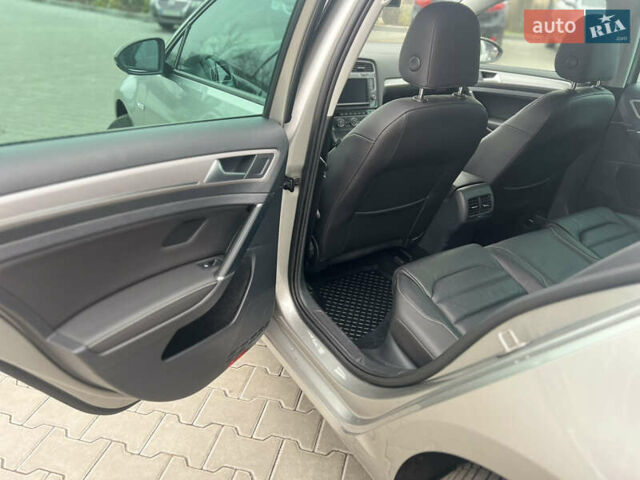 Серый Фольксваген e-Golf, объемом двигателя 0 л и пробегом 115 тыс. км за 9600 $, фото 21 на Automoto.ua