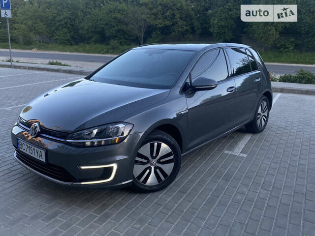 Серый Фольксваген e-Golf, объемом двигателя 0 л и пробегом 45 тыс. км за 14900 $, фото 9 на Automoto.ua