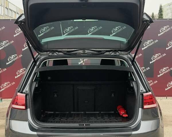 Сірий Фольксваген e-Golf, об'ємом двигуна 0 л та пробігом 161 тис. км за 13100 $, фото 12 на Automoto.ua