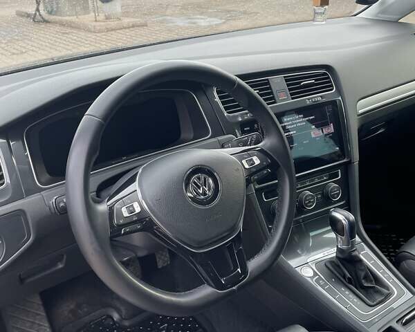 Сірий Фольксваген e-Golf, об'ємом двигуна 0 л та пробігом 108 тис. км за 17600 $, фото 14 на Automoto.ua