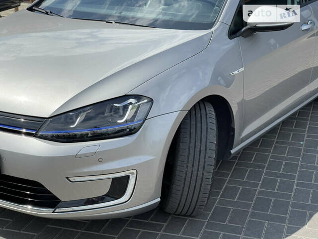 Сірий Фольксваген e-Golf, об'ємом двигуна 0 л та пробігом 121 тис. км за 13200 $, фото 4 на Automoto.ua