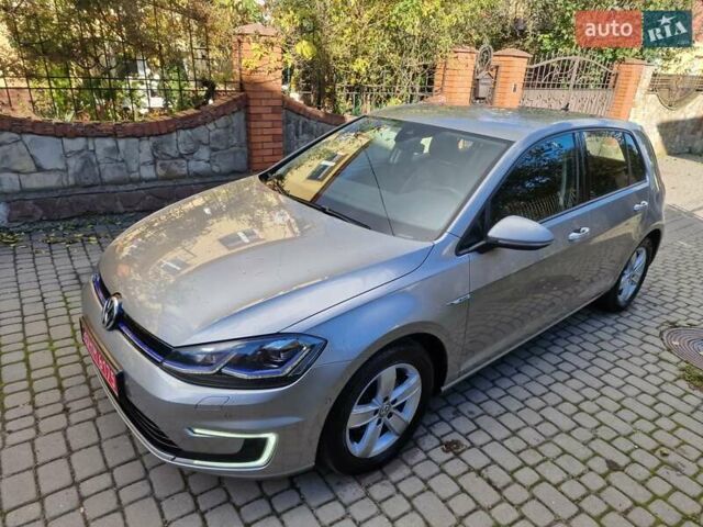 Серый Фольксваген e-Golf, объемом двигателя 0 л и пробегом 133 тыс. км за 12200 $, фото 6 на Automoto.ua