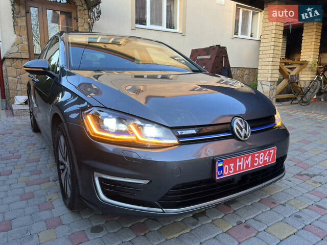 Серый Фольксваген e-Golf, объемом двигателя 0 л и пробегом 149 тыс. км за 12999 $, фото 66 на Automoto.ua