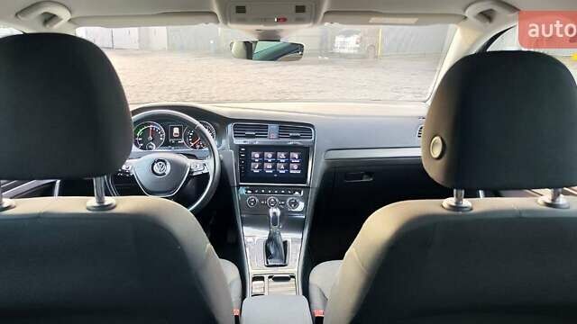 Сірий Фольксваген e-Golf, об'ємом двигуна 0 л та пробігом 91 тис. км за 15100 $, фото 29 на Automoto.ua