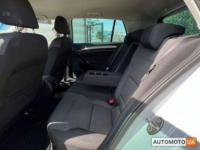 Сірий Фольксваген e-Golf, об'ємом двигуна 36 л та пробігом 99 тис. км за 14250 $, фото 22 на Automoto.ua