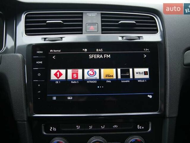 Серый Фольксваген e-Golf, объемом двигателя 0 л и пробегом 28 тыс. км за 12900 $, фото 17 на Automoto.ua