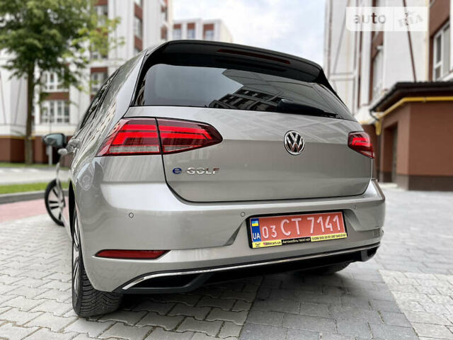 Серый Фольксваген e-Golf, объемом двигателя 0 л и пробегом 206 тыс. км за 15950 $, фото 4 на Automoto.ua