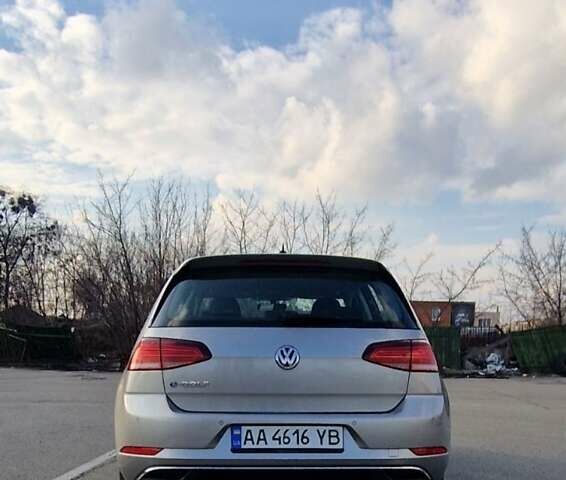 Сірий Фольксваген e-Golf, об'ємом двигуна 0 л та пробігом 72 тис. км за 15999 $, фото 7 на Automoto.ua